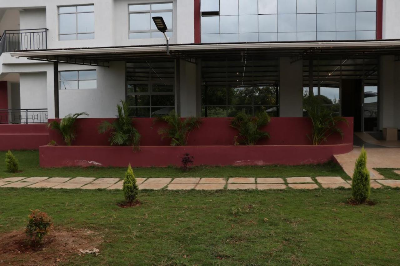 Paraiso Gardens Hotel Wote Dış mekan fotoğraf